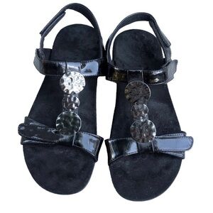 Vionic Farra Patent Black And Silver Comfort Sandals. Size 6.